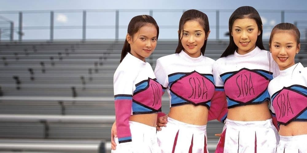 Backdrop from Kam Ma Thep Loung (2000)