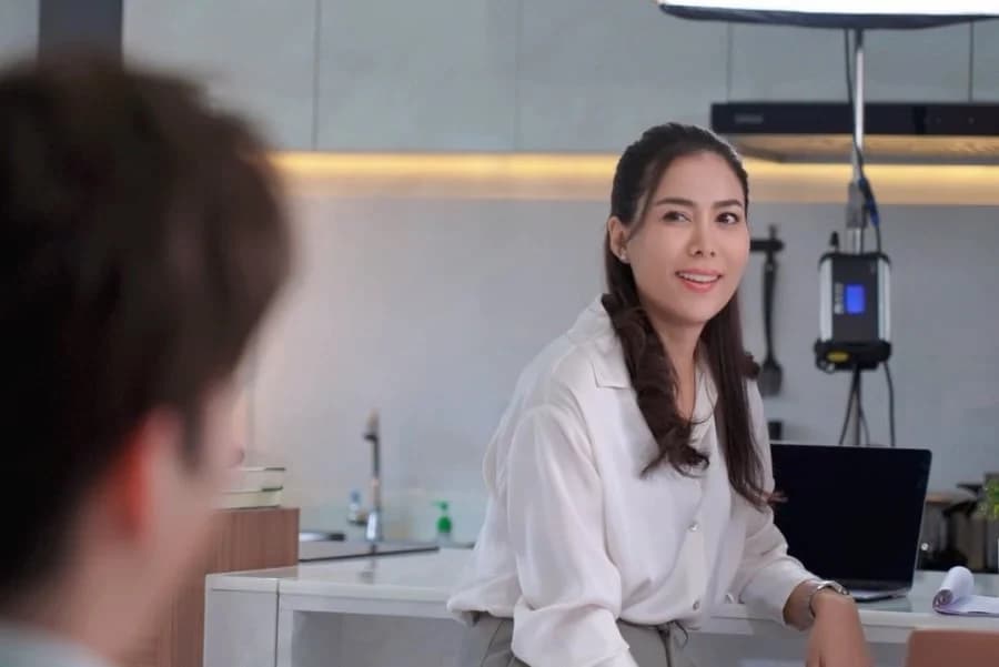 โปสเตอร์ละคร ลมเล่นไฟ ใช้เป็นพื้นหลัง