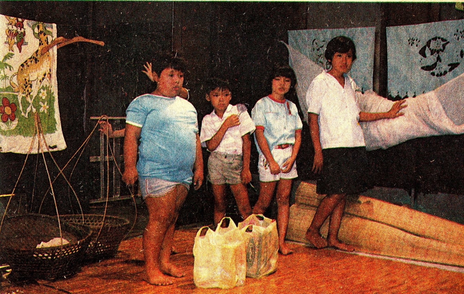 Poster of แม่มดจิ๋ว as background