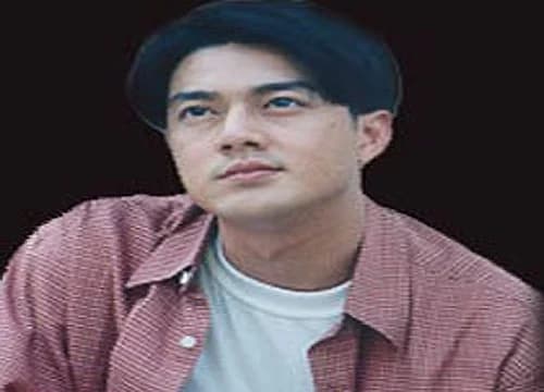 Poster of รักในเปลวสงคราม as background