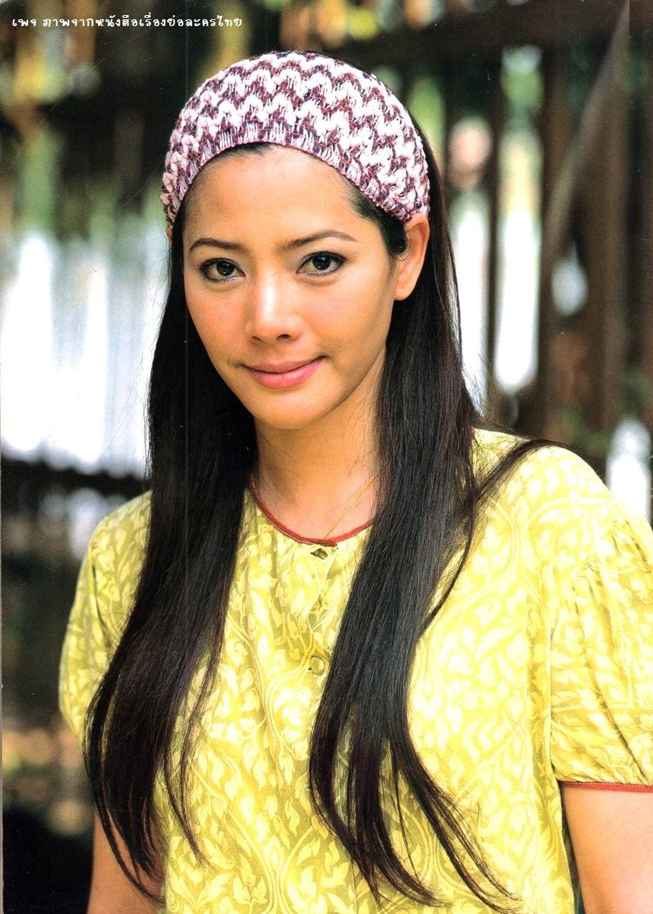 โปสเตอร์ละคร แม่น้ำ ใช้เป็นพื้นหลัง