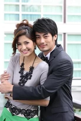 โปสเตอร์ละคร แววมยุรา ใช้เป็นพื้นหลัง