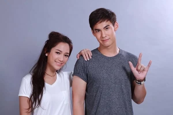 โปสเตอร์ละคร สารวัตรแม่ลูกอ่อน ใช้เป็นพื้นหลัง