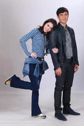 โปสเตอร์ละคร เหมือนคนละฟากฟ้า ใช้เป็นพื้นหลัง