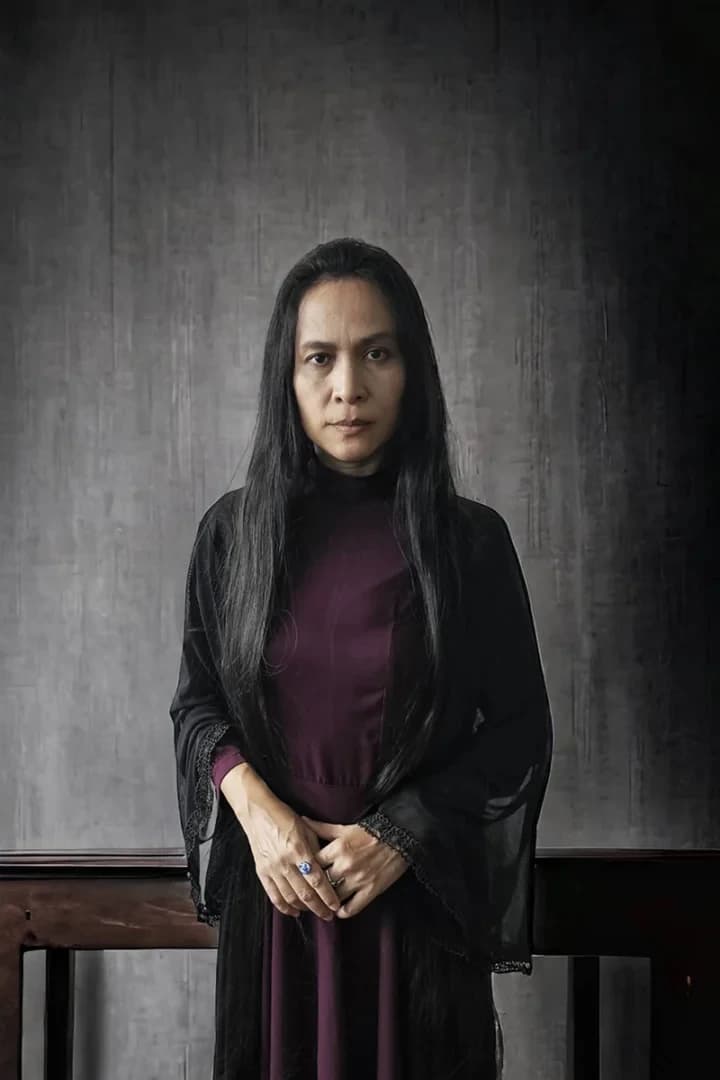 โปสเตอร์ภาพยนตร์ หม่อม The Elite of Devils ใช้เป็นพื้นหลัง