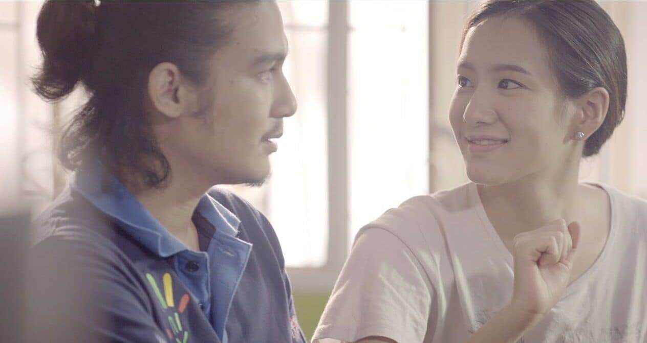 โปสเตอร์ภาพยนตร์ Brighter Than Yesterday (หนังสั้น) ใช้เป็นพื้นหลัง