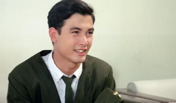 โปสเตอร์ภาพยนตร์ นางอาย ใช้เป็นพื้นหลัง