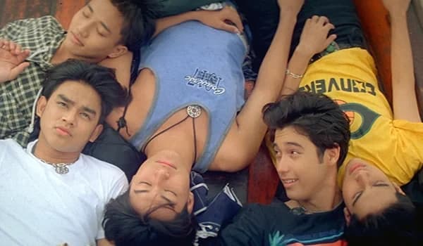 โปสเตอร์ภาพยนตร์ บันทึกจากลูก(ผู้)ชาย ใช้เป็นพื้นหลัง