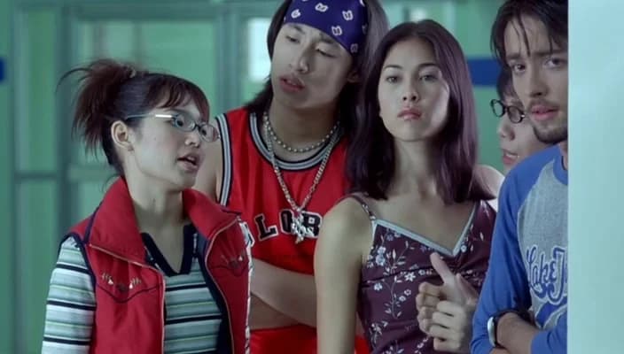 โปสเตอร์ภาพยนตร์ 999-9999 ต่อ ติด ตาย ใช้เป็นพื้นหลัง