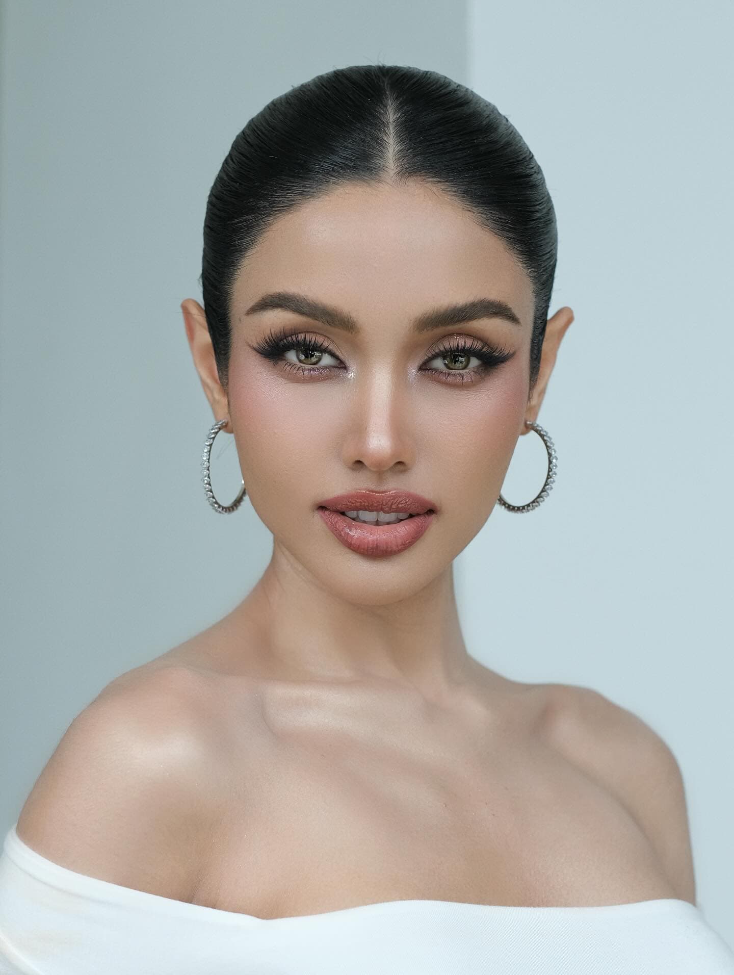 วีนา ปวีนา สิงห์ทักวาล