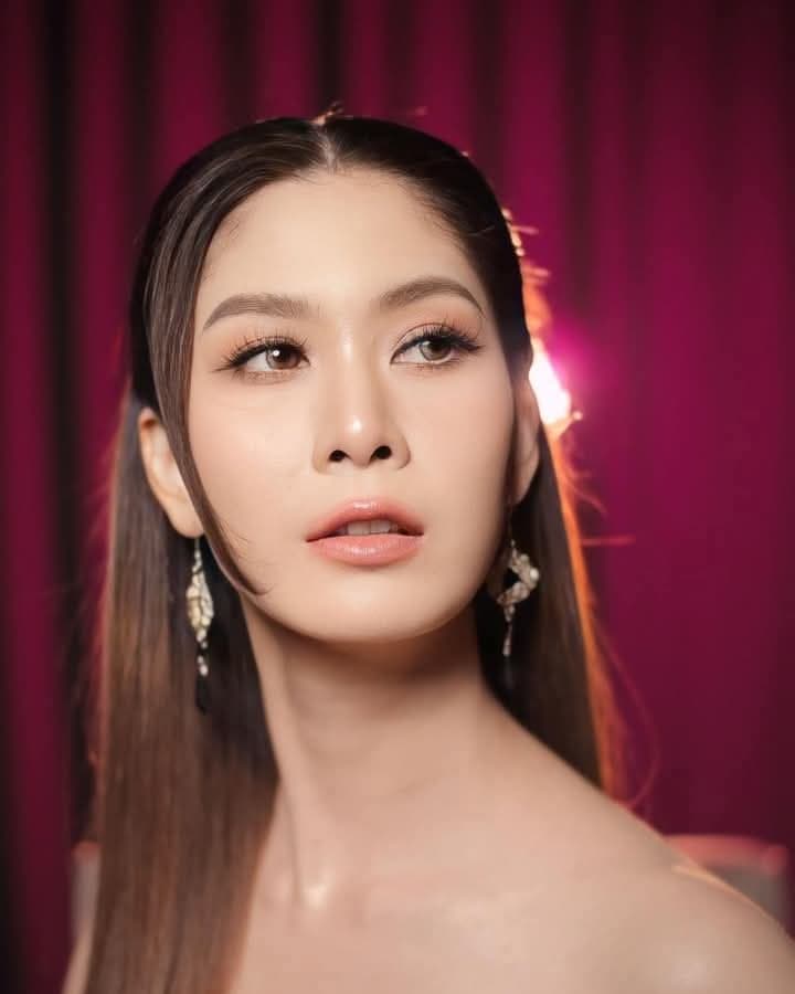 อธิชา เทศขำ (เมย์ ธิชา)