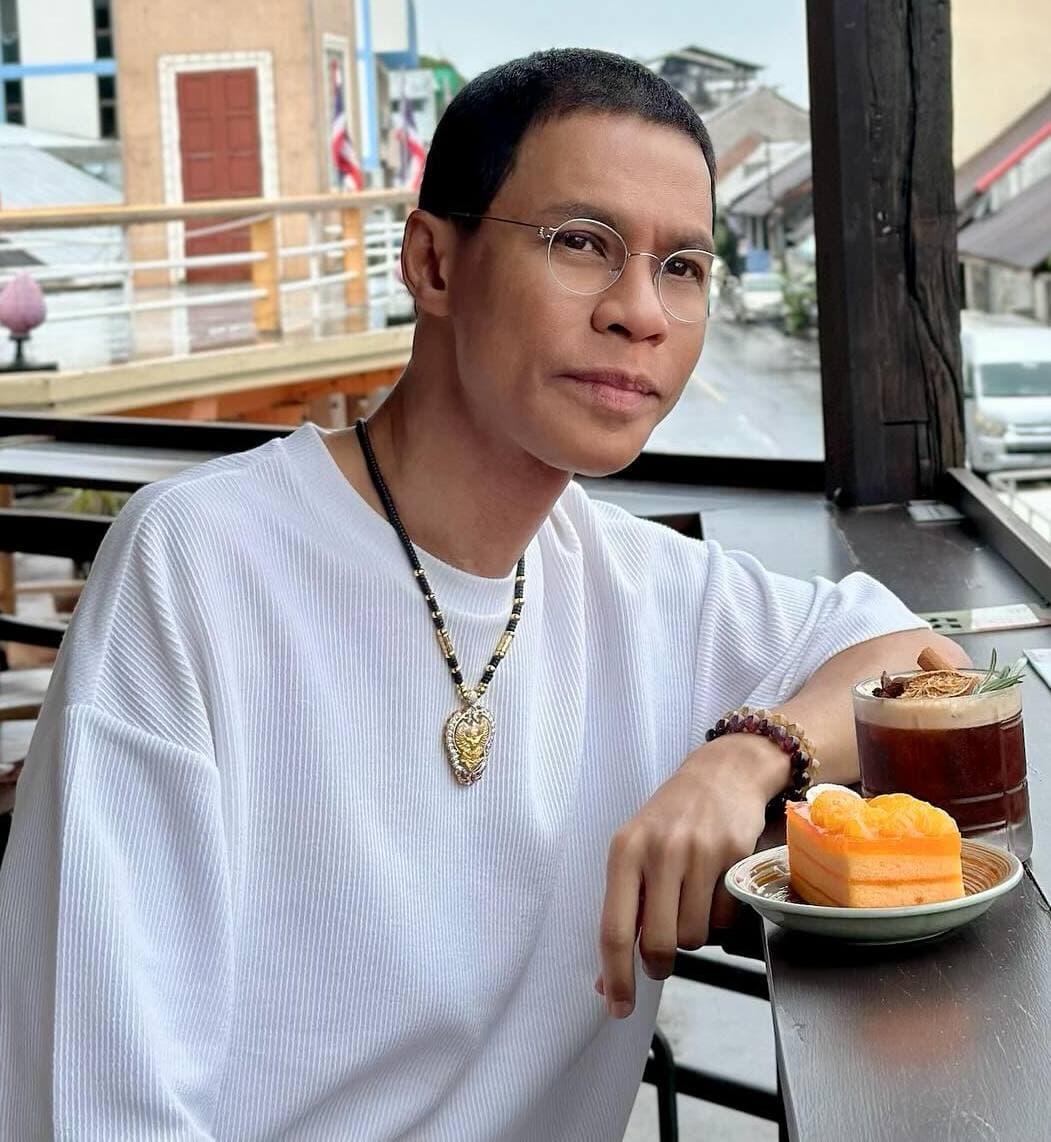 หนึ่ง จักรวาร เสาธงยุติธรรม