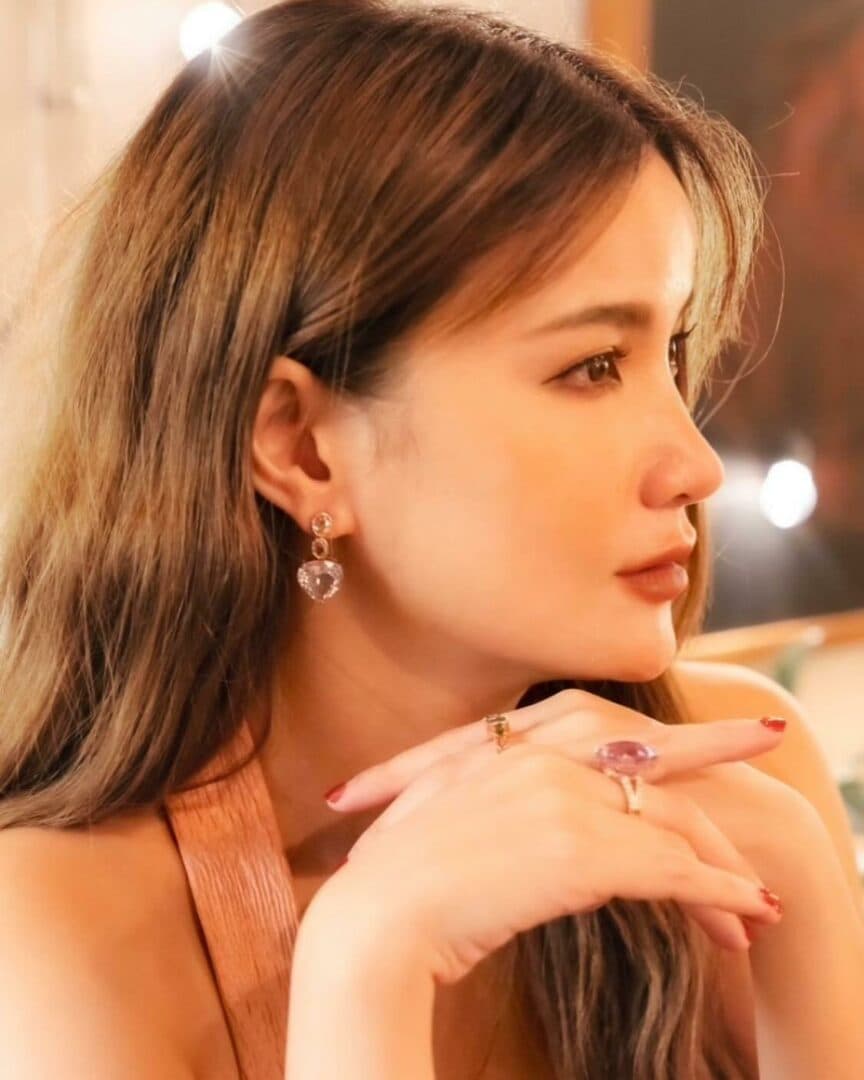 แพรว คณิตกุล เนตรบุตร