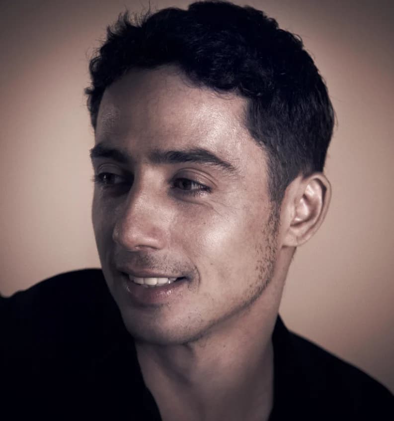 Dean Alexandrou (ดีน อเล็คซานดรู)