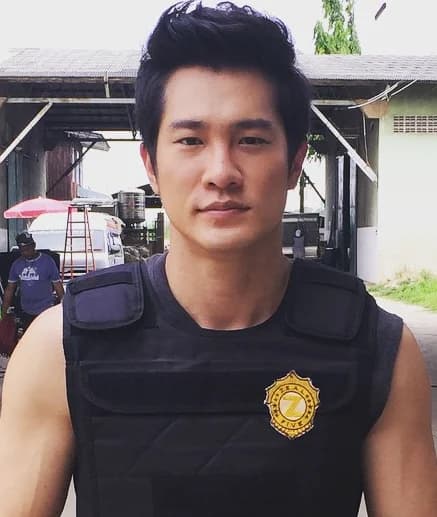 เจเจ จักรกฤษณ์ กนกพจนานนท์