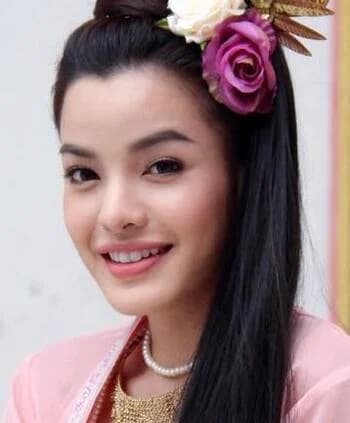 จูน ชลฤดี อมรลักษณ์