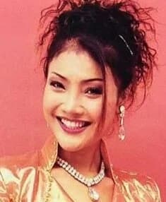 ดาว มยุรี พันธนาม