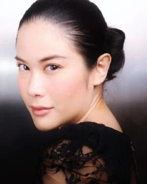 พลอย จินดาโชติ