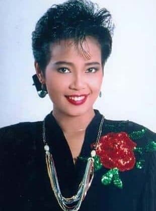 พุ่มพวง ดวงจันทร์