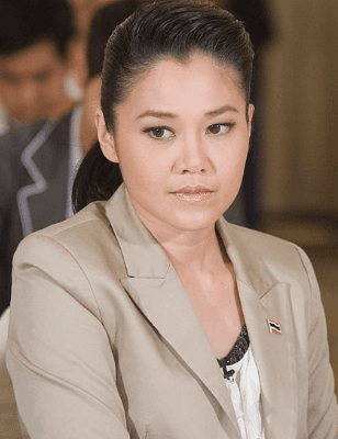 ไก่ มีสุข แจ้งมีสุข