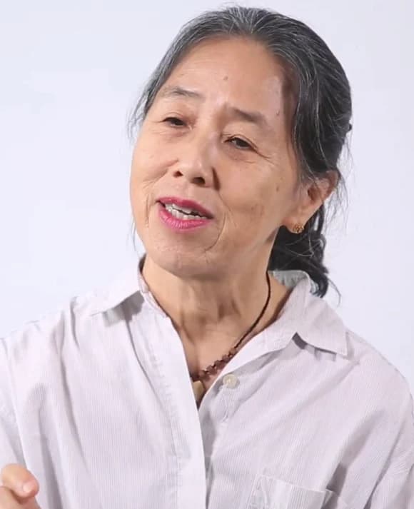 รัศมี เผ่าเหลืองทอง