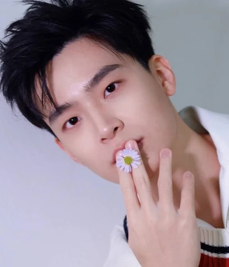 เน๋ง ศรัณย์ นราประเสริฐกุล