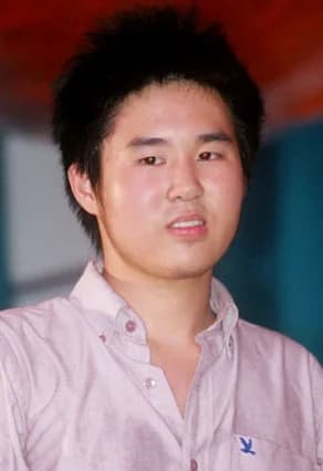 แวน อรรถนันต์ ปิยเศรษฐ์