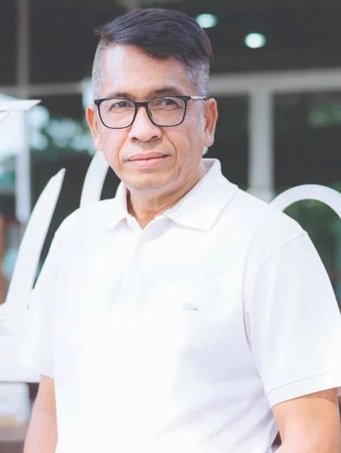 ต้อ ชาติชาย แก้วสว่าง