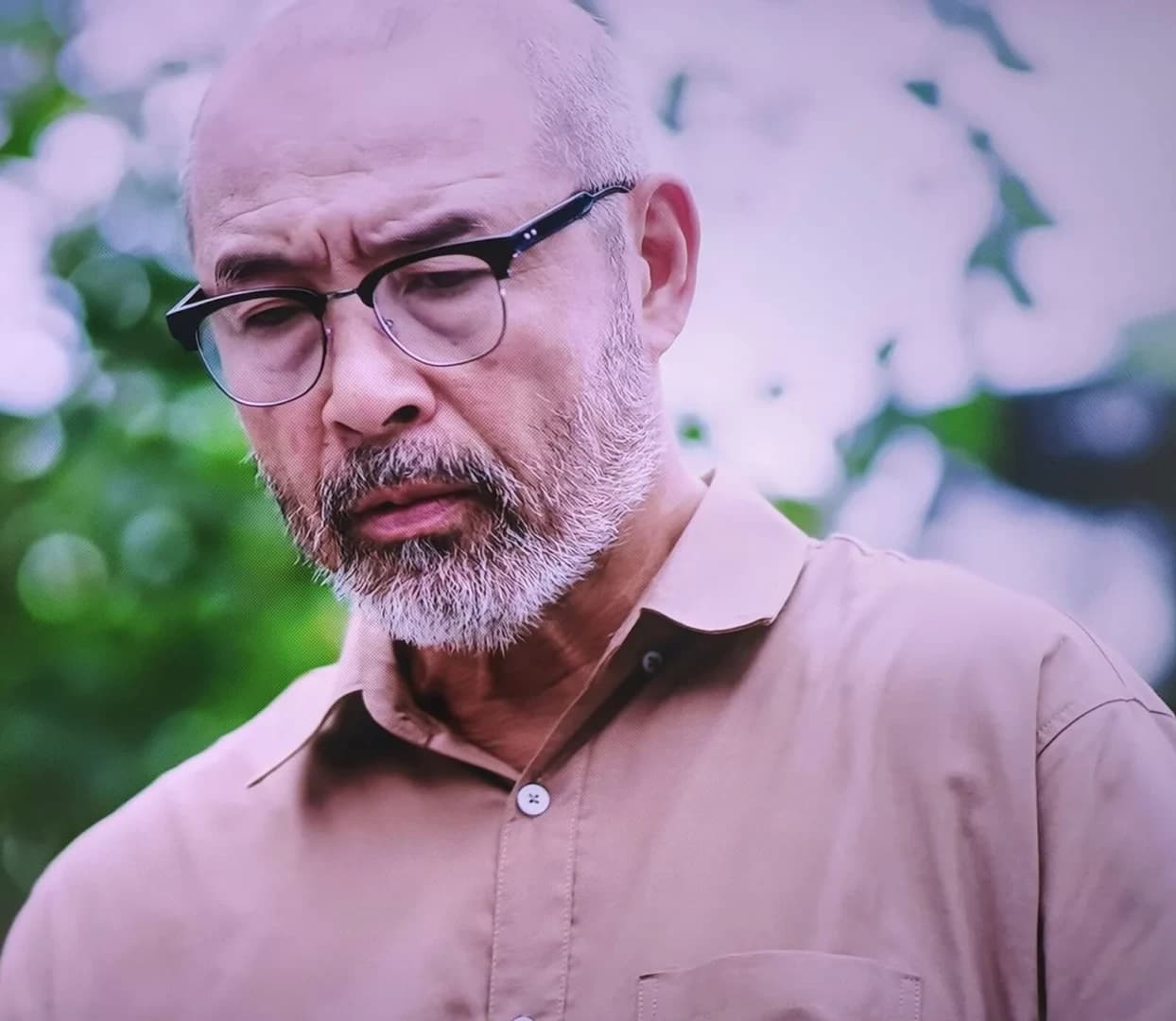 แฉะ องอาจ เจียมเจริญพรกุล