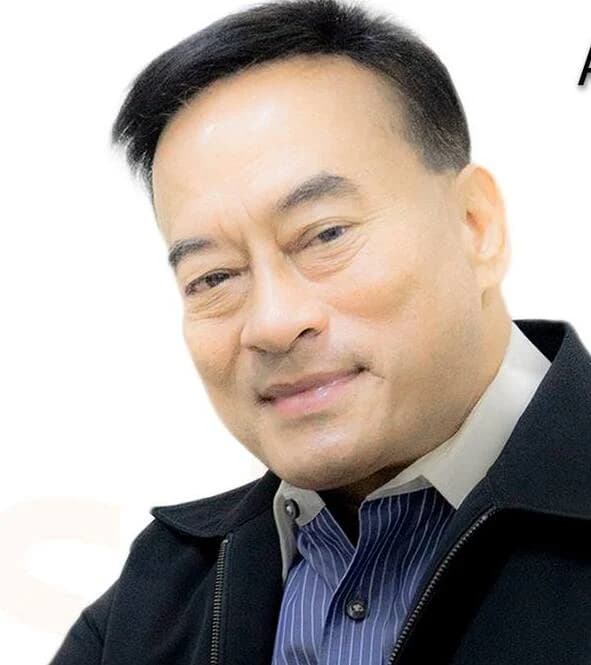 ธนภัทร สีงามรัตน์