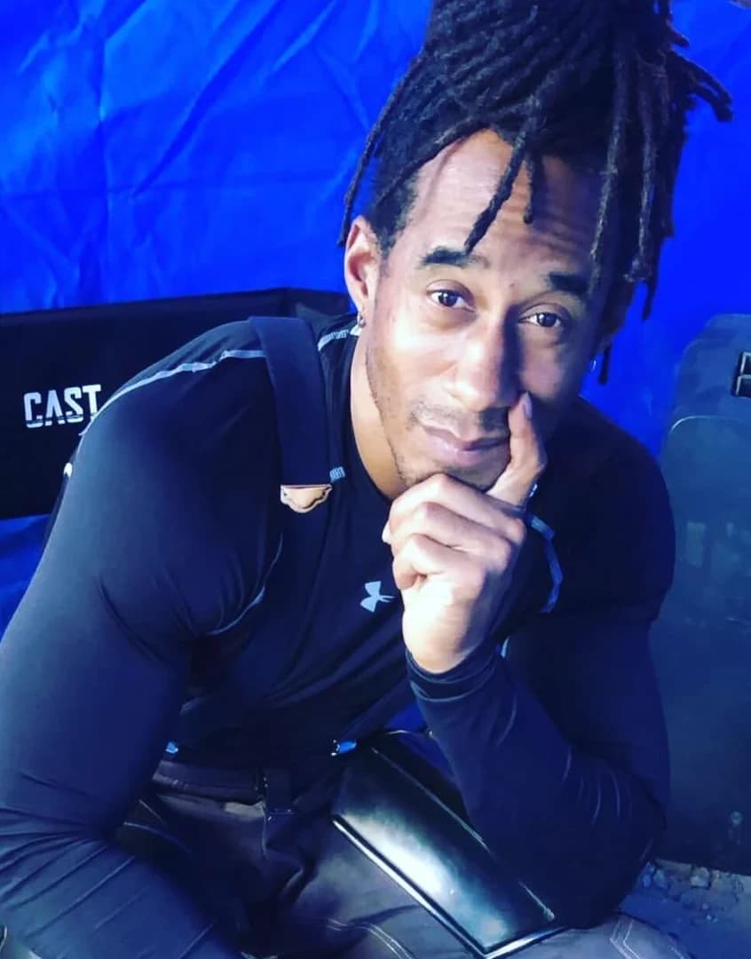 Lateef Crowder Dos Santos (ลาธีฟ คราวเดอร์ ดอส ซานโตส)