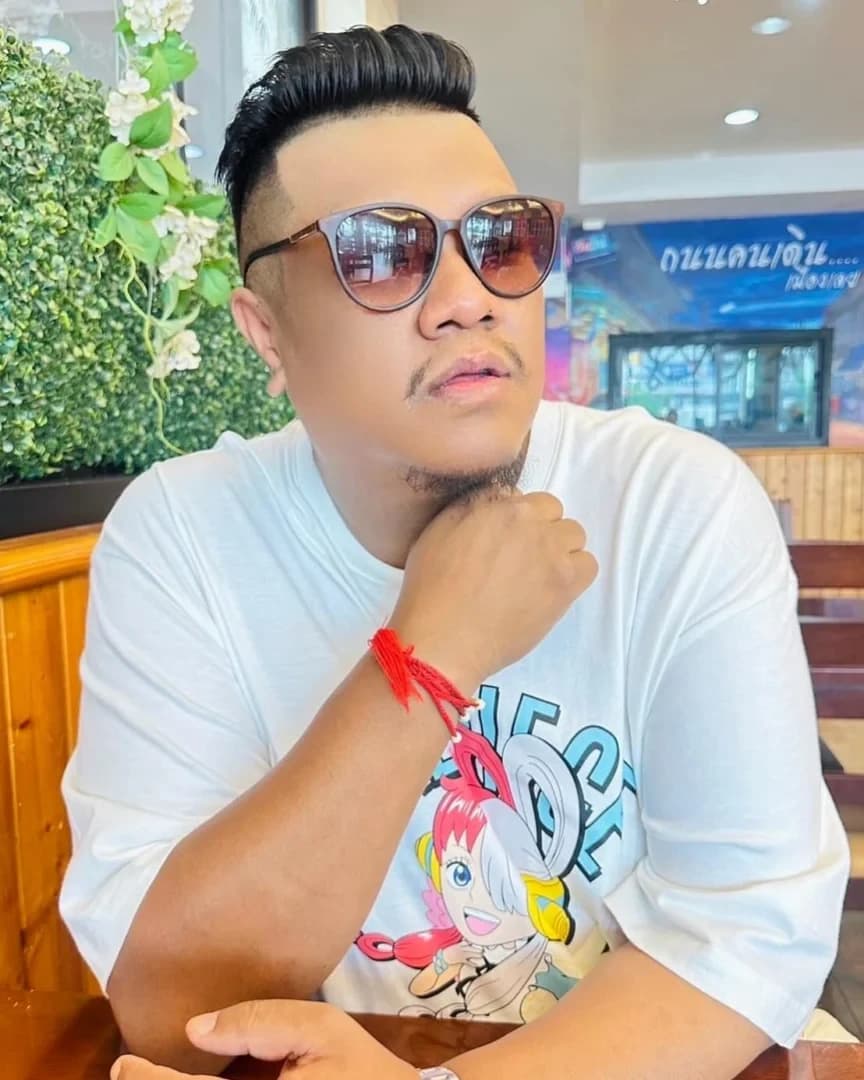 แบงค์ ฐกร ผ่องอินทรกุล