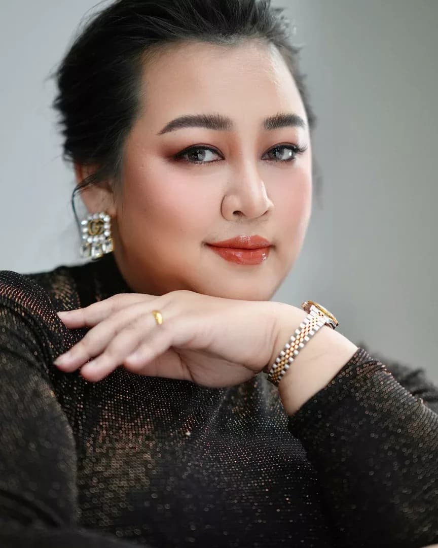 อาทิตยา บุญยะเลี้ยง (กระต่าย อาร์สยาม)