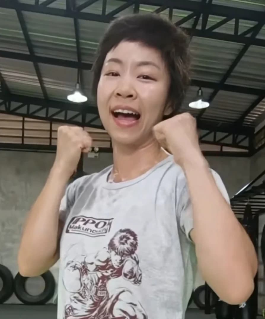 วานวาน ธีรดา กิตติศิริประเสริฐ