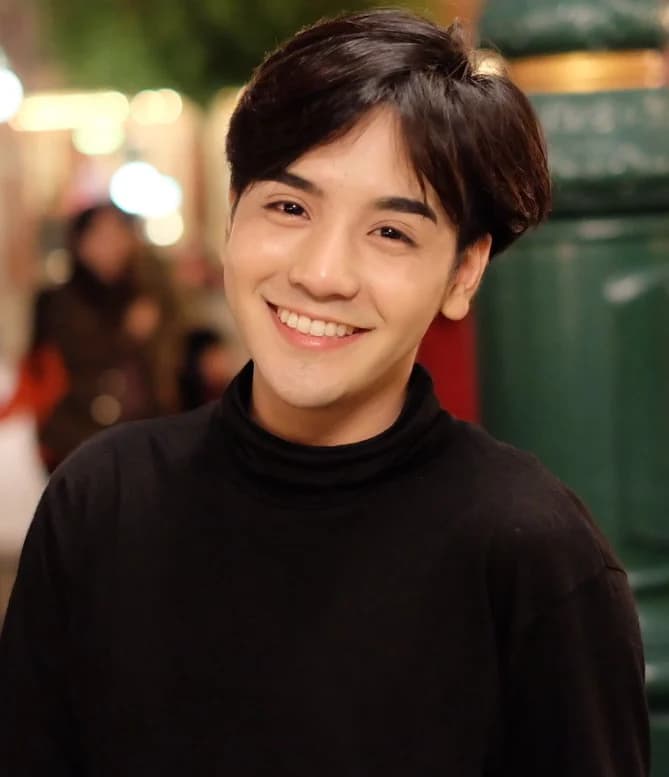 ลุกซ์ ชาญวิทย์ ทวีสิน