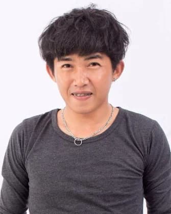 ศักดิ์ สุรศักดิ์ ป้องศร