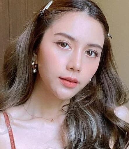 กุ๊กกิ๊ก กชกร ส่งแสงเติม