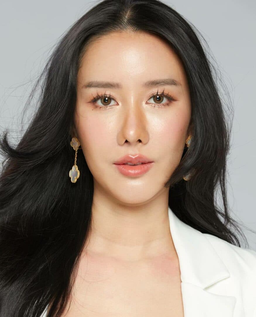 อิ๊งค์ ภัทรานิษฐ์ วิริยะบำรุงกิจ