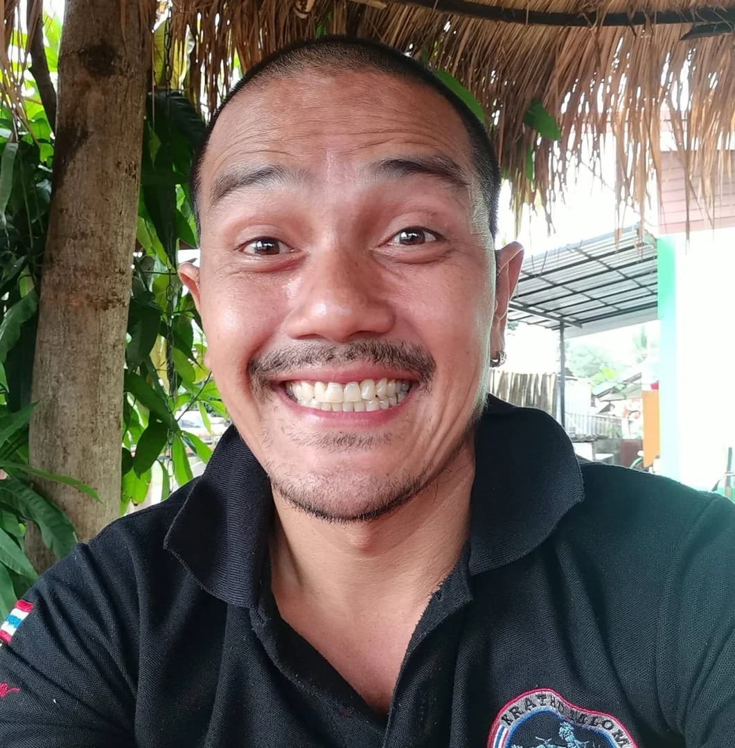 ชยพลมั่นมณี มั่งมี (จ๊อบ แมนจู)