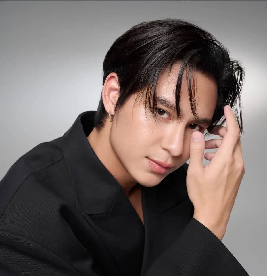 โดนัท ภัทรพลฒ์ เดชพงษ์วรานนท์