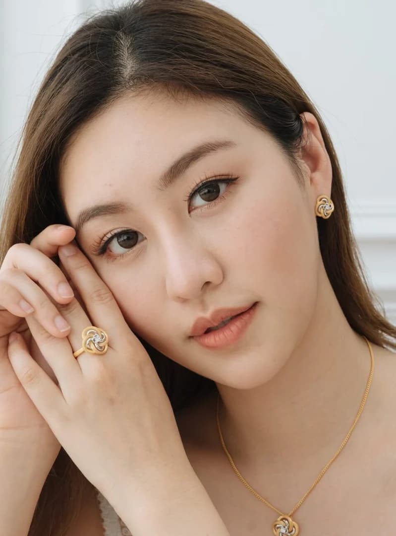 แพทตี้ พิมพาภรณ์ เสริมพณิชกิจ