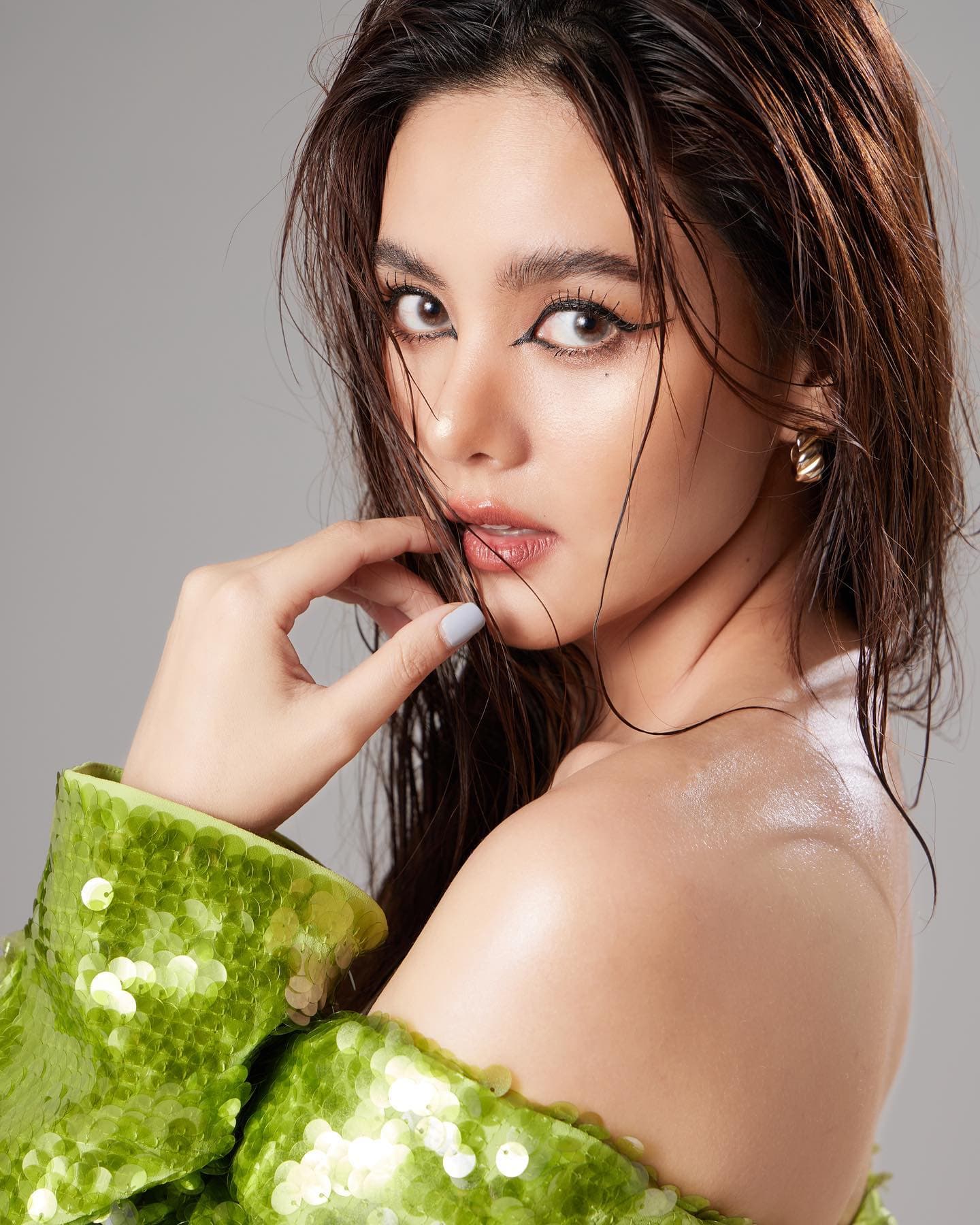 มิ้นท์ พรทิวา สาครจันทร์