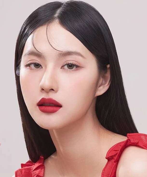 เกรซ บุศรินทร์ วงศ์ลีลนนท์