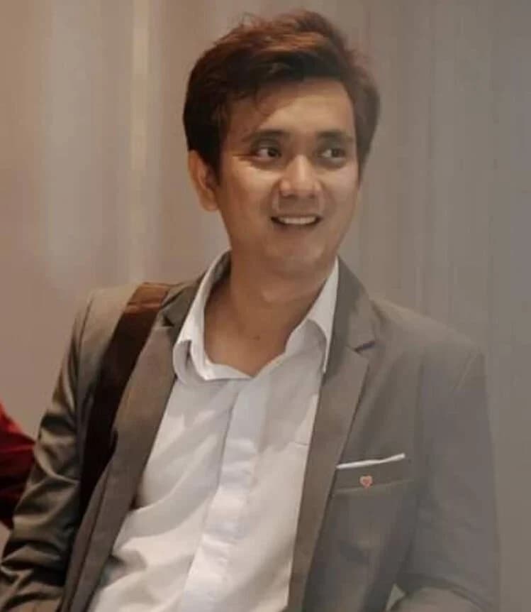 จ๊อบ มานะ ชานนท์