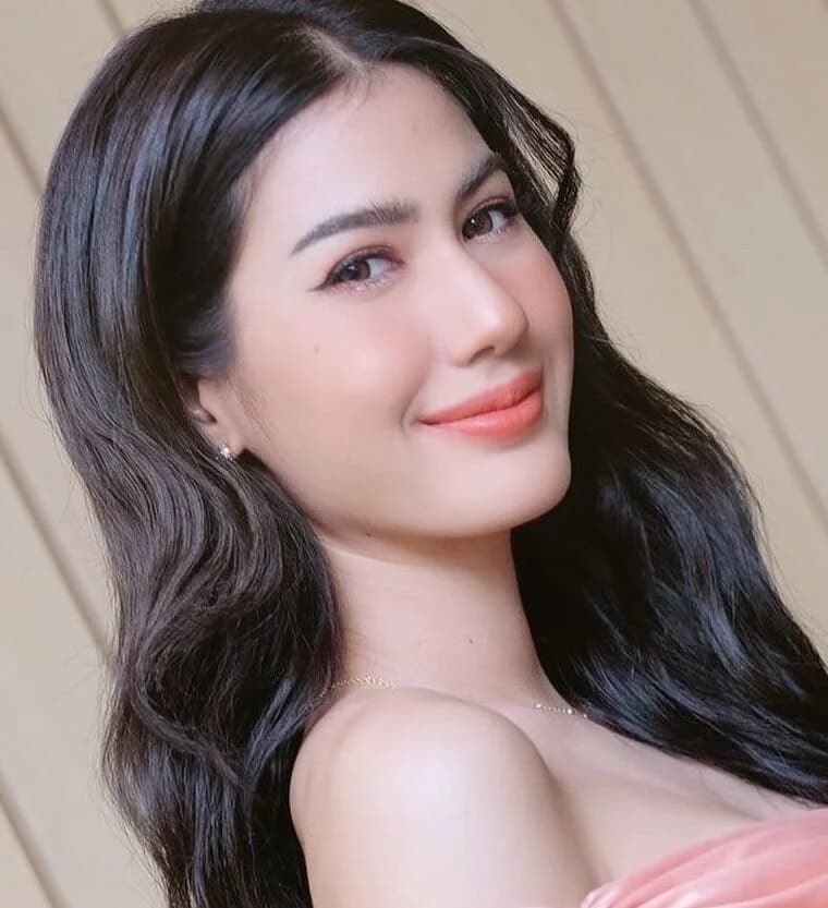 พิ้งค์พลอย ปภาวดี ชาญสมอน