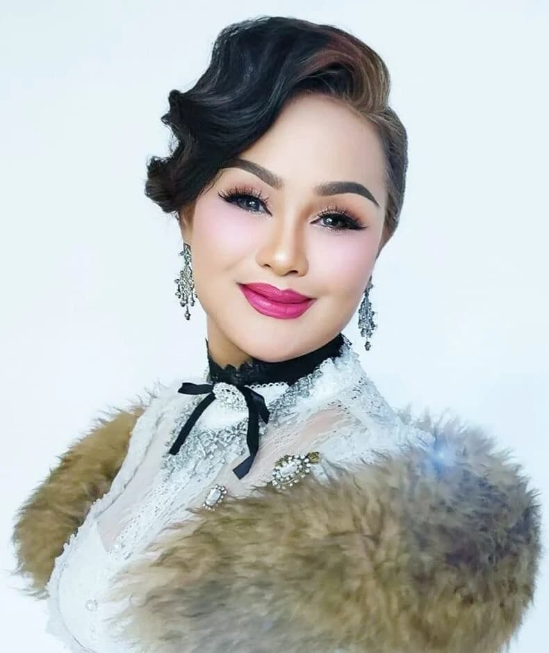 อรุณรัตน์ มูลธรรมชัยบุต (น้องใหม่ เมืองชุมแพ)