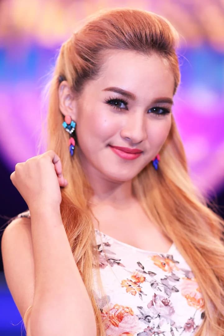 ใยบัว ฐิติวัลย์ กล้าตลุมบอน