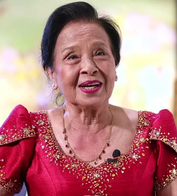 ศรีนวล ขำอาจ