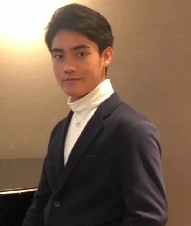 ซานต้า ณัทวัตร ศรีระกิจ