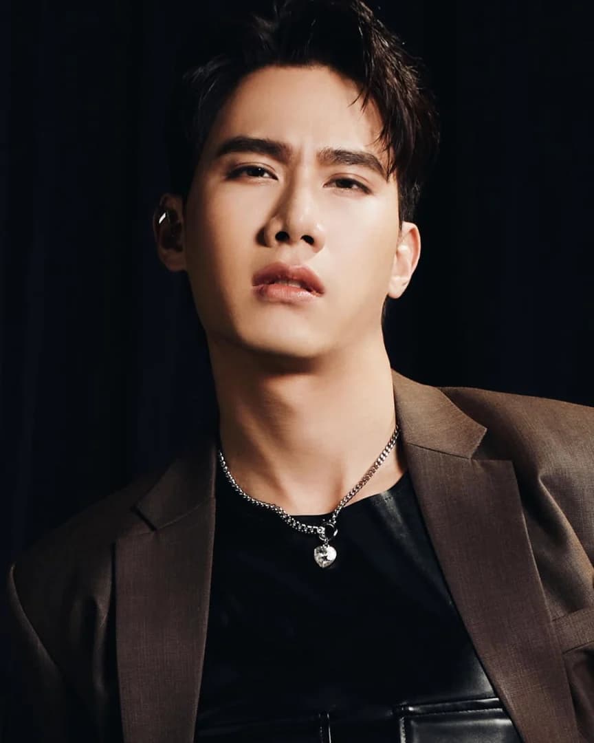 ตุลย์ ภากร ธนศรีวนิชชัย